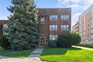 12015 Clifton Boulevard, Lakewood, OH 44107