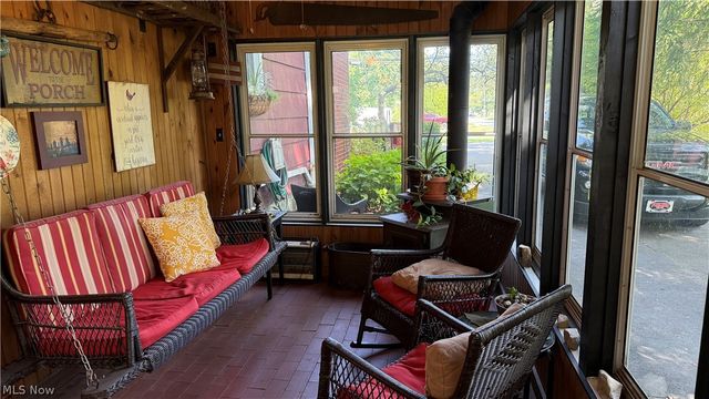 154 Taylor Road, Barberton, OH 44203