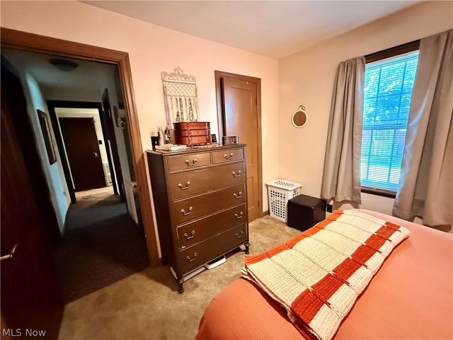 154 Taylor Road, Barberton, OH 44203