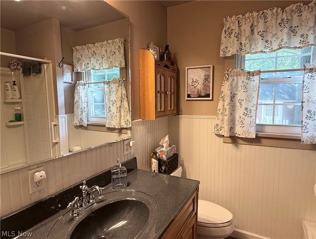154 Taylor Road, Barberton, OH 44203