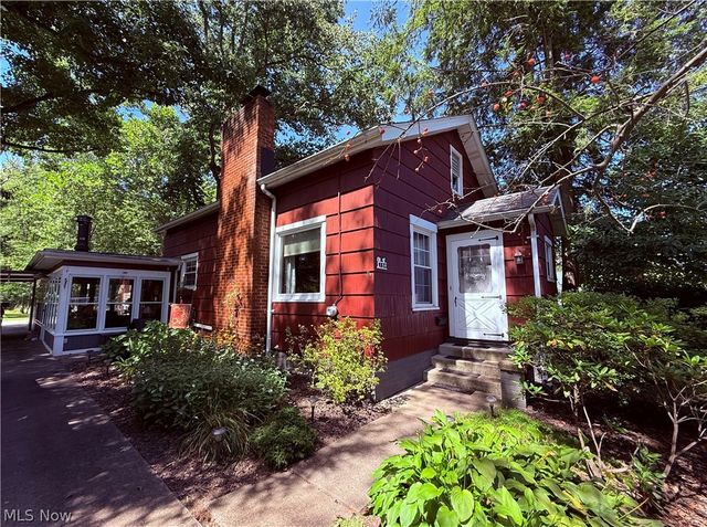 154 Taylor Road, Barberton, OH 44203