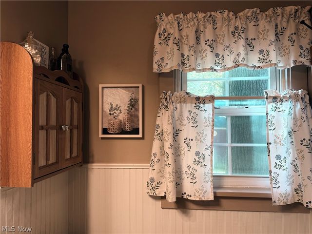 154 Taylor Road, Barberton, OH 44203
