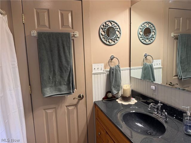 154 Taylor Road, Barberton, OH 44203
