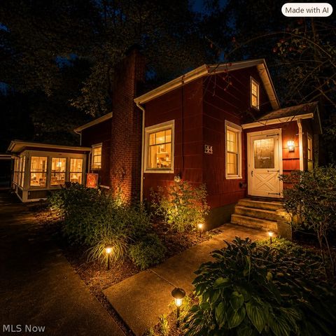 154 Taylor Road, Barberton, OH 44203