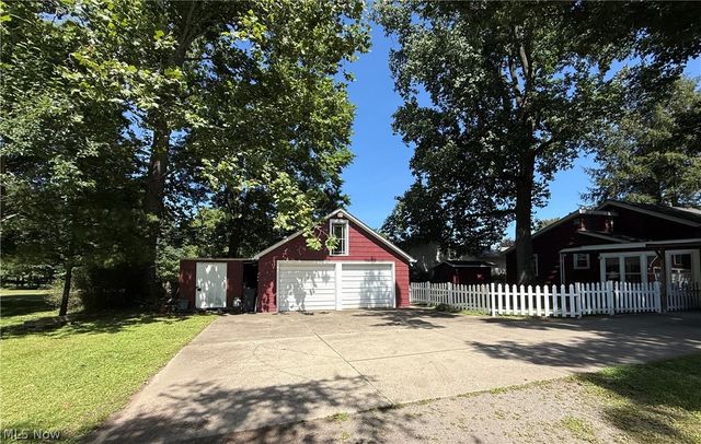 154 Taylor Road, Barberton, OH 44203