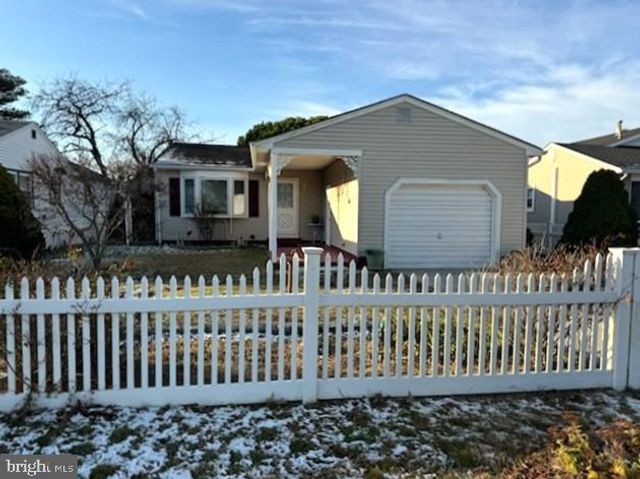 210 CEDARDALE AVE, Villas, NJ 08251