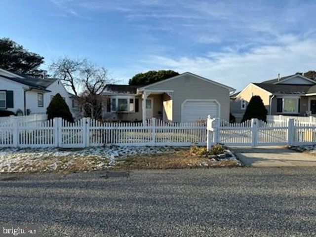 210 CEDARDALE AVE, Villas, NJ 08251