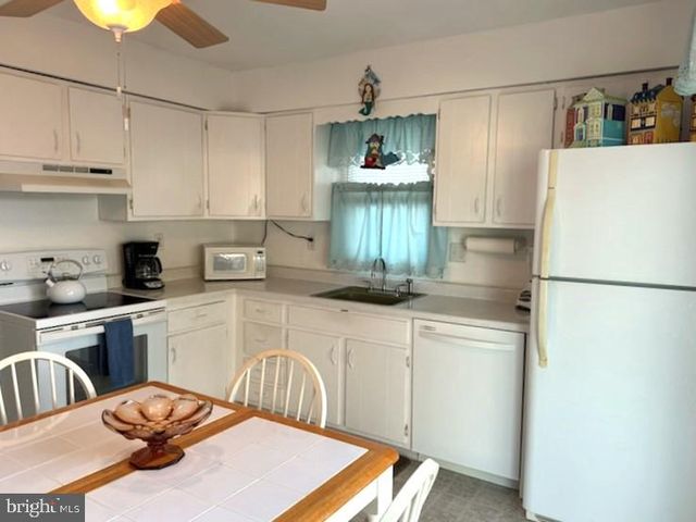 210 CEDARDALE AVE, Villas, NJ 08251