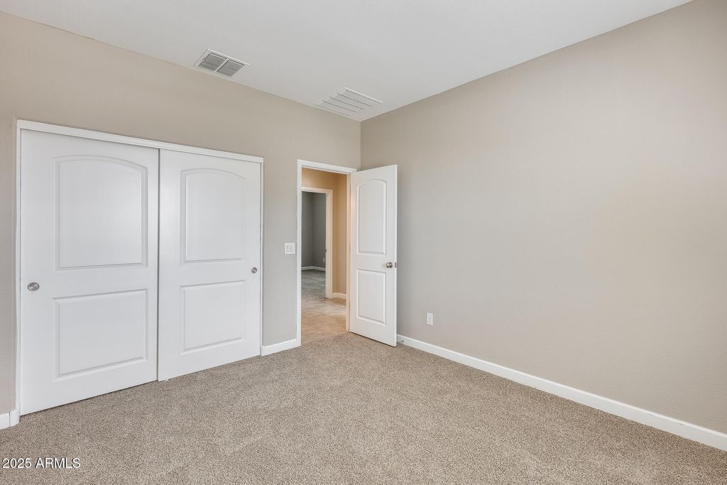 Image 19 of property listing at 30388 W AMELIA Avenue, Buckeye, AZ 85396