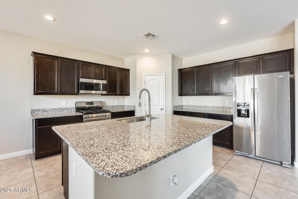Image 2 of property listing at 30388 W AMELIA Avenue, Buckeye, AZ 85396