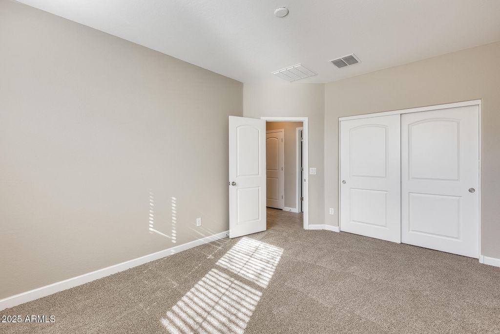 Image 21 of property listing at 30388 W AMELIA Avenue, Buckeye, AZ 85396