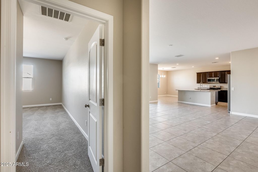 Image 26 of property listing at 30388 W AMELIA Avenue, Buckeye, AZ 85396