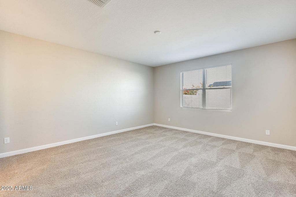 Image 27 of property listing at 30388 W AMELIA Avenue, Buckeye, AZ 85396