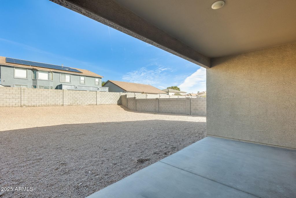 Image 34 of property listing at 30388 W AMELIA Avenue, Buckeye, AZ 85396