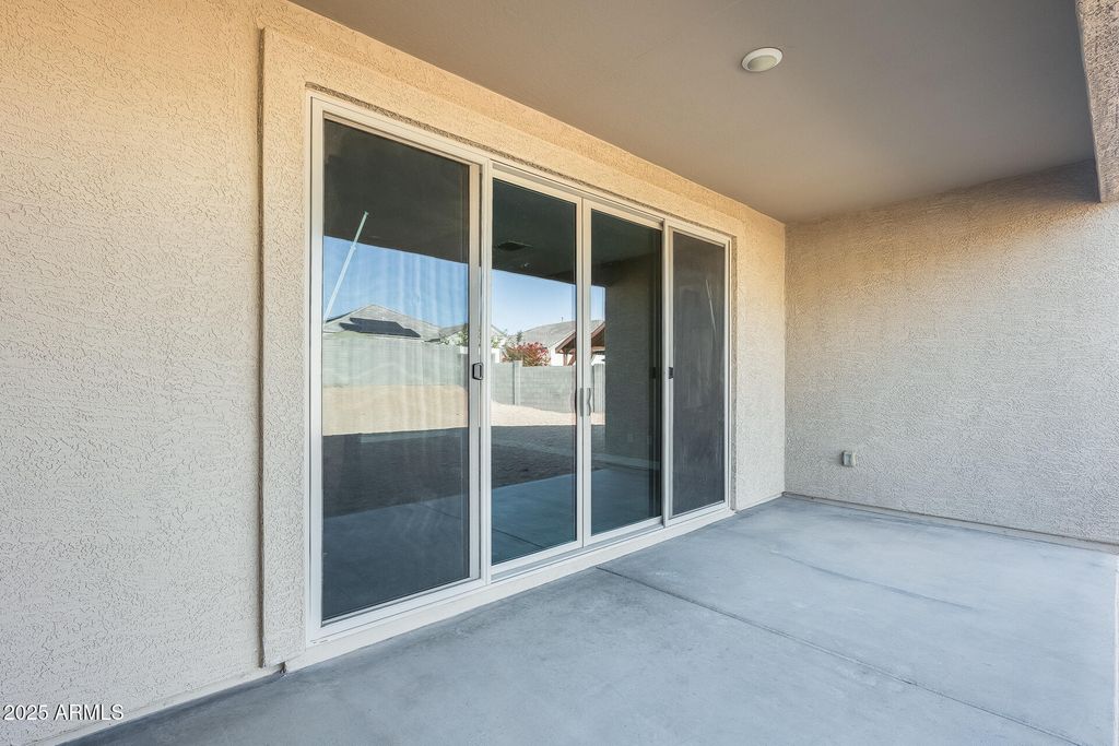 Image 35 of property listing at 30388 W AMELIA Avenue, Buckeye, AZ 85396