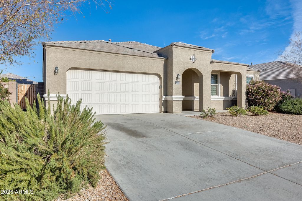 Image 6 of property listing at 30388 W AMELIA Avenue, Buckeye, AZ 85396