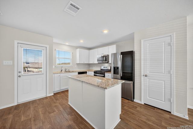 3111 Lamoka Lake, San Antonio, TX 78245
