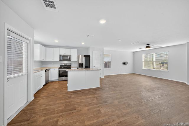3111 Lamoka Lake, San Antonio, TX 78245