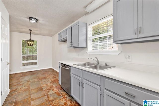 6809 CRYSTAL HILL WAY, Birmingham, AL 35212