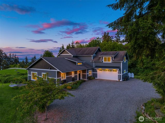 39170 NE No Name Place, Hansville, WA 98340