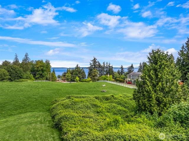 39170 NE No Name Place, Hansville, WA 98340