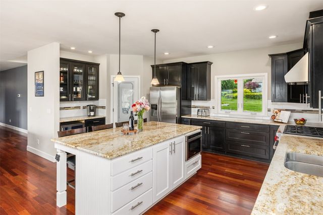 39170 NE No Name Place, Hansville, WA 98340