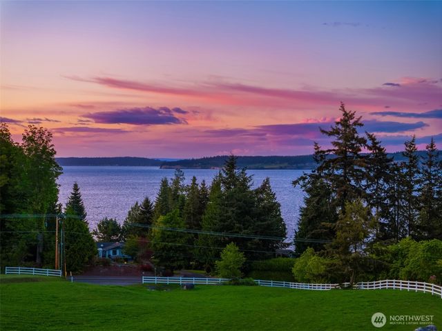 39170 NE No Name Place, Hansville, WA 98340