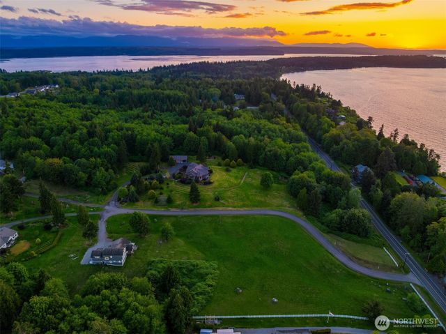 39170 NE No Name Place, Hansville, WA 98340