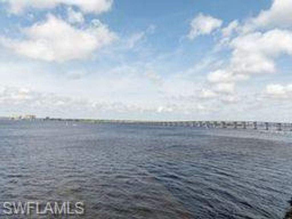 2090 W First ST I2409, FORT MYERS, FL 33901 — exterior