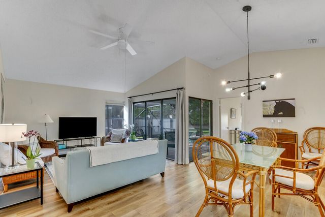 2492 Bedford Mews Drive, Wellington, FL 33414