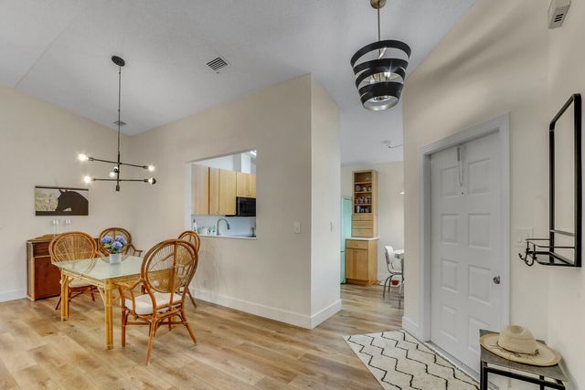 2492 Bedford Mews Drive, Wellington, FL 33414