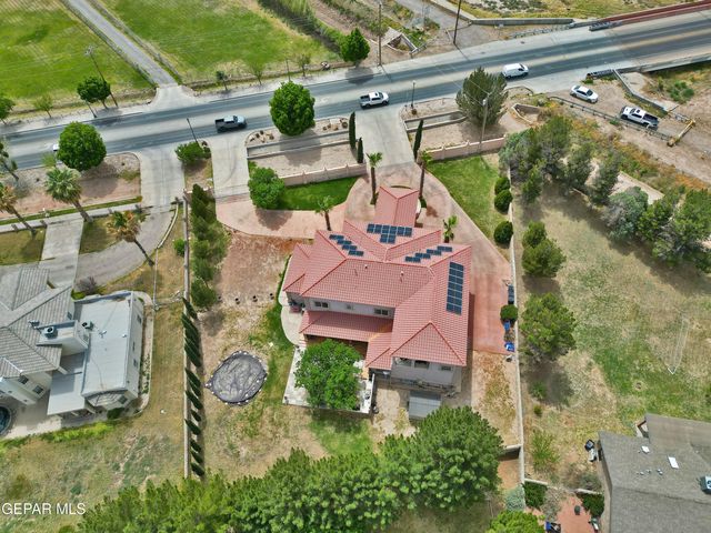 861 COUNTRY CLUB Road, El Paso, TX 79932