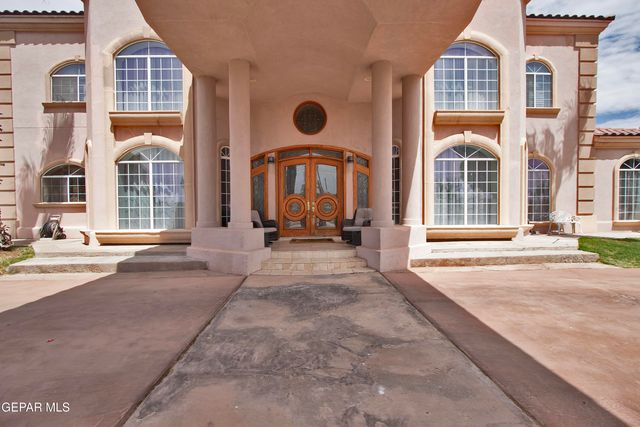 861 COUNTRY CLUB Road, El Paso, TX 79932