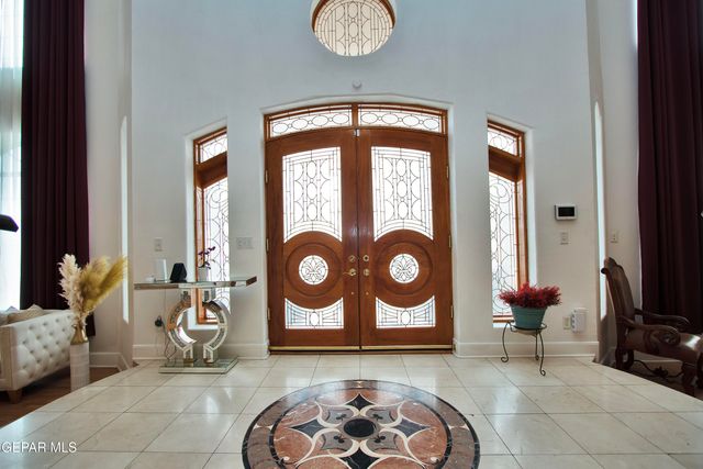 861 COUNTRY CLUB Road, El Paso, TX 79932