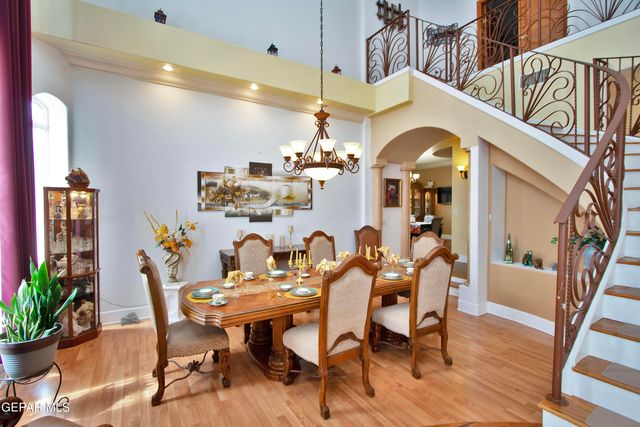 861 COUNTRY CLUB Road, El Paso, TX 79932