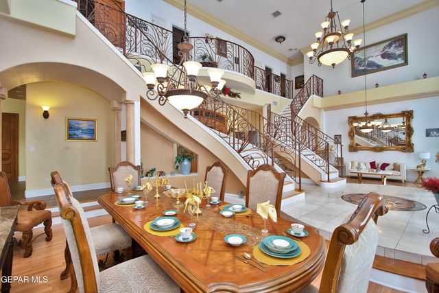 861 COUNTRY CLUB Road, El Paso, TX 79932