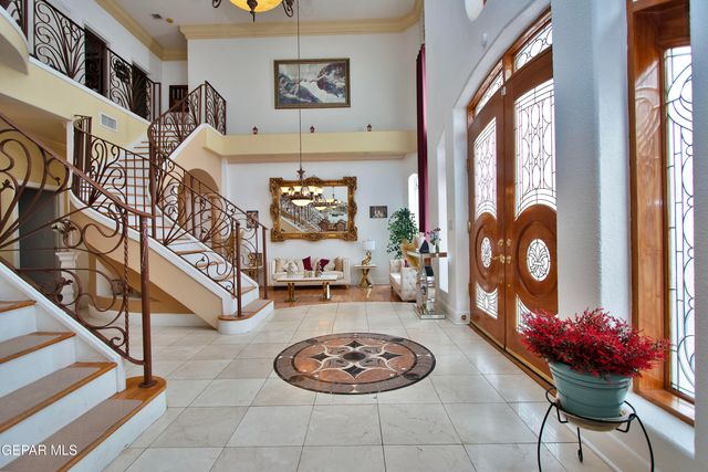 861 COUNTRY CLUB Road, El Paso, TX 79932