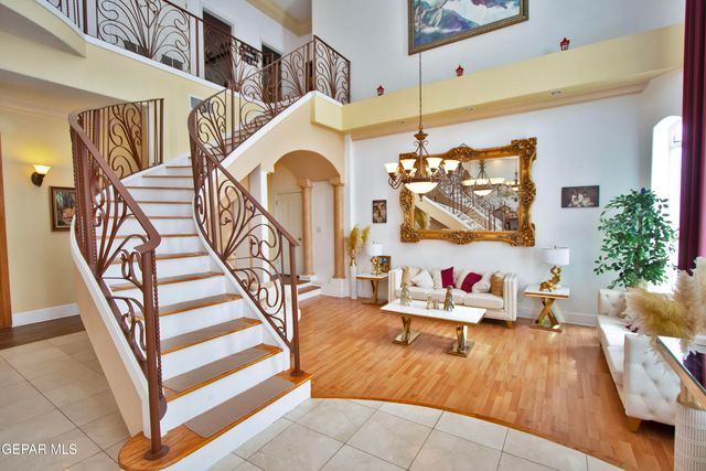 861 COUNTRY CLUB Road, El Paso, TX 79932