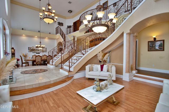 861 COUNTRY CLUB Road, El Paso, TX 79932