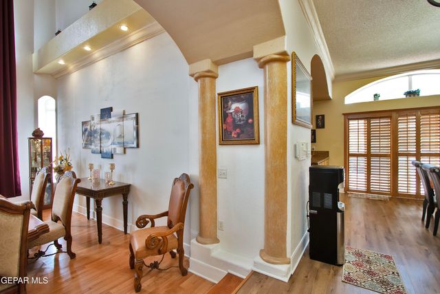 861 COUNTRY CLUB Road, El Paso, TX 79932