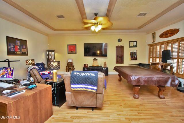 861 COUNTRY CLUB Road, El Paso, TX 79932