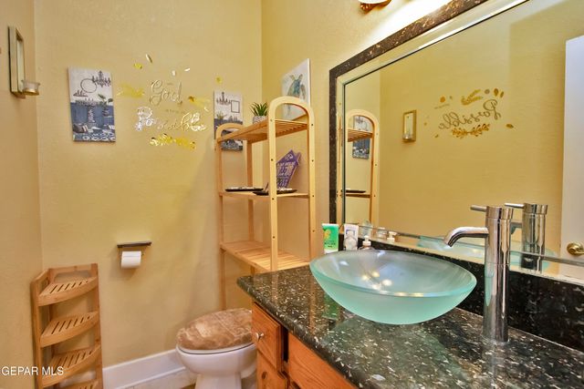 861 COUNTRY CLUB Road, El Paso, TX 79932