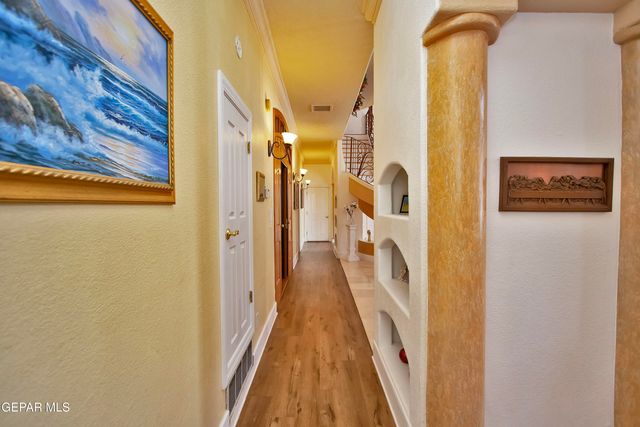 861 COUNTRY CLUB Road, El Paso, TX 79932