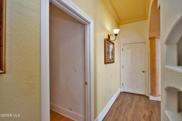 861 COUNTRY CLUB Road, El Paso, TX 79932