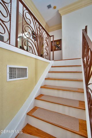 861 COUNTRY CLUB Road, El Paso, TX 79932
