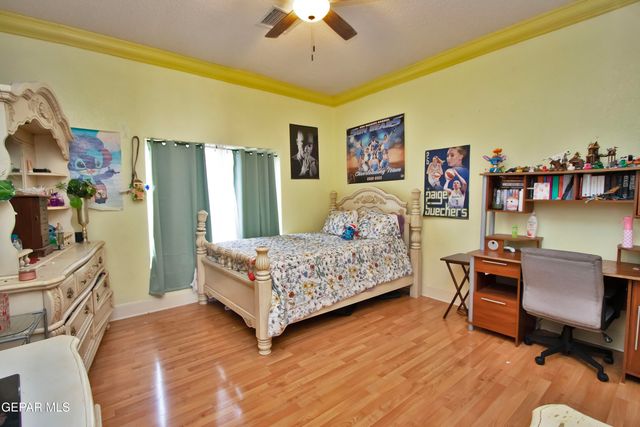 861 COUNTRY CLUB Road, El Paso, TX 79932