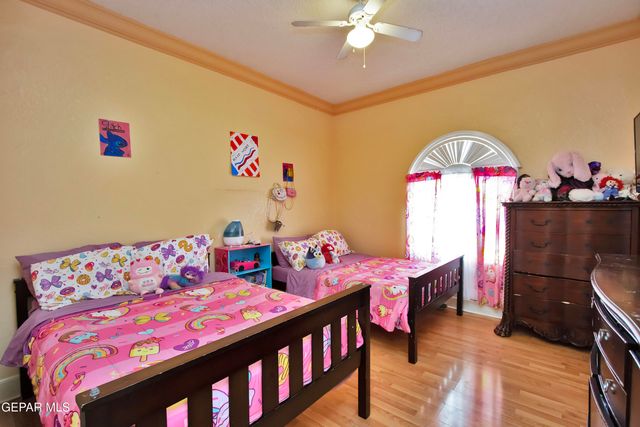 861 COUNTRY CLUB Road, El Paso, TX 79932