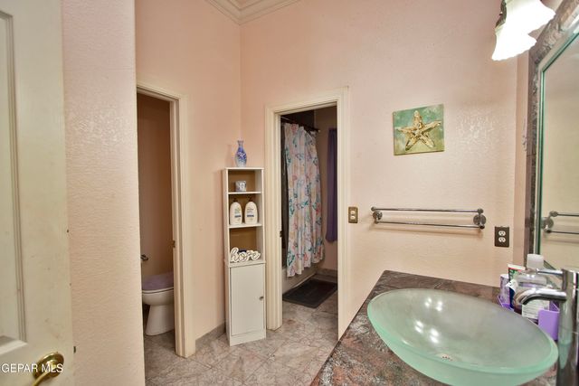 861 COUNTRY CLUB Road, El Paso, TX 79932