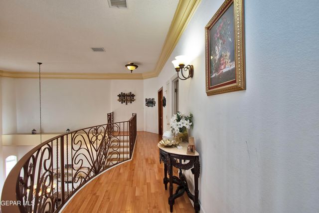 861 COUNTRY CLUB Road, El Paso, TX 79932