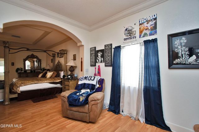 861 COUNTRY CLUB Road, El Paso, TX 79932